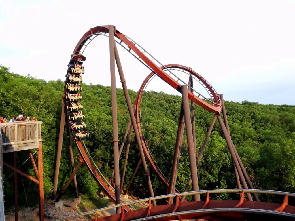希少 クリス・レッドフィールド コースター Aerie's Resort's new Alpine coaster offers four minutes of family