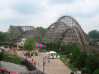 A-Z Coaster of the Week: Predator - Coaster101