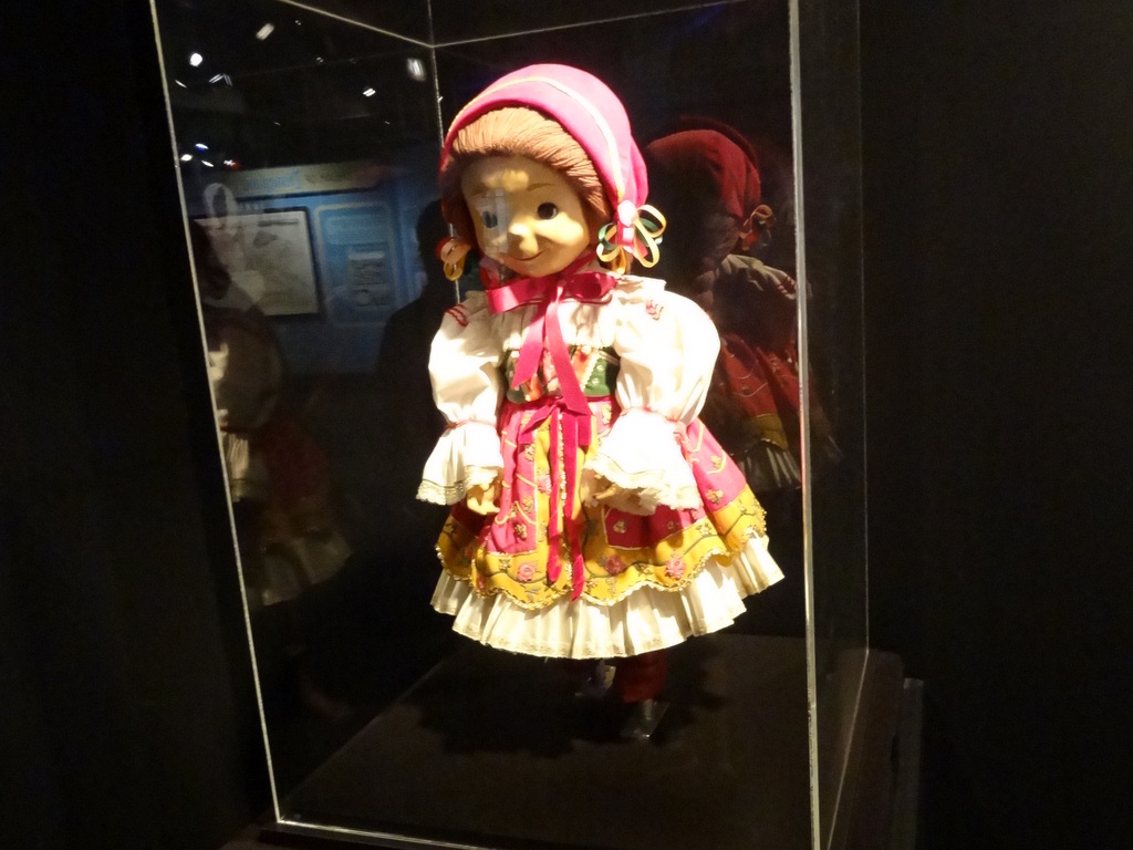 Review D23 S Treasures Of The Walt Disney Archives Coaster101