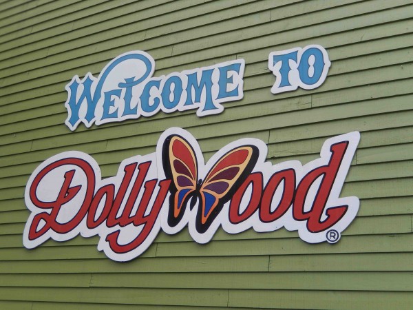 Dollywood1