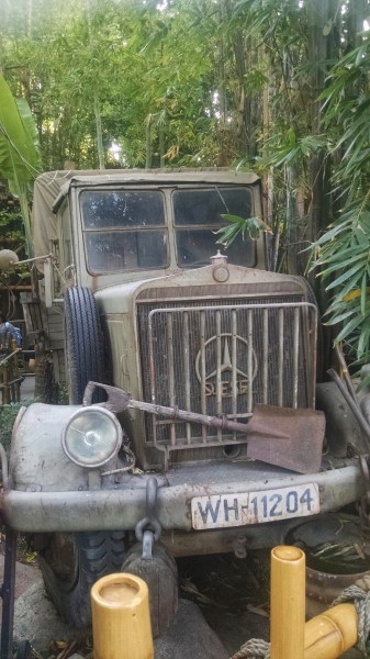 My favorite decoration at Indiana Jones, because it's the real truck used in Last Crusade!!!!
