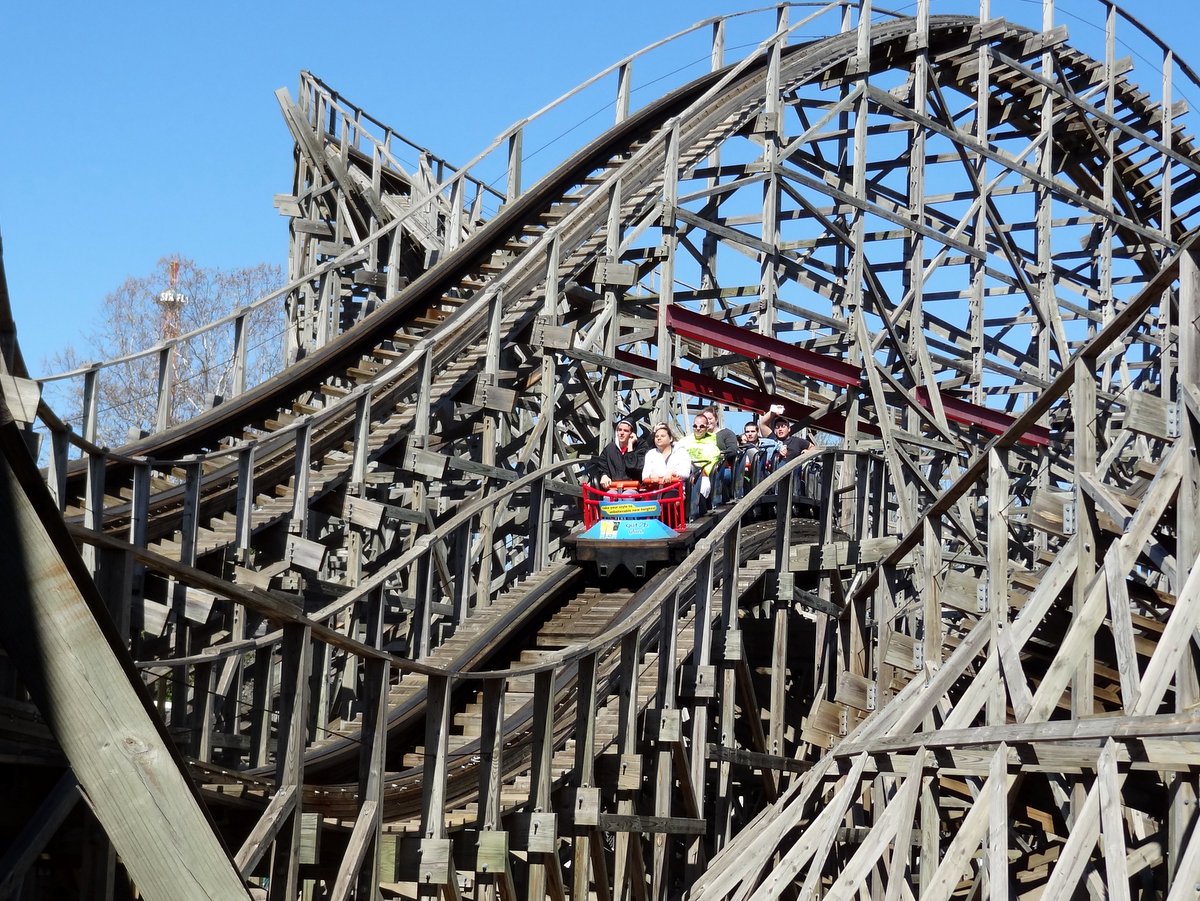 Six Flags St. Louis Opening Weekend 2015 - Coaster101