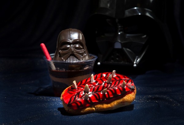 GALACTIC GRILL (ANAHEIM, Calif.) – Opening Nov. 16, 2015, at Disneyland Park, the Galactic Grill will feature special Star Wars-themed menu items as part of Season of the Force in Tomorrowland. This new themed experience celebrates iconic characters and moments from the Star Wars saga with special entertainment, themed food offerings and more. Guests will also be thrilled to explore Hyperspace Mountain, a reimagining of the classic Space Mountain attraction. (Disney Parks)