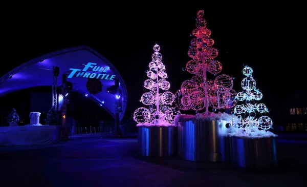 Six Flags Magic Mountain - Holiday in the Park Photo by Greg Grudt/Mathew Imaging