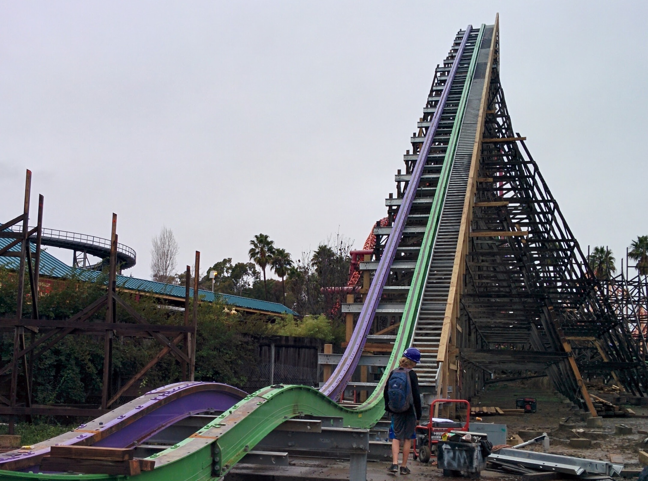 Finally up to the hill, likely the only part of the track with no bumps or twists (and I guess the final brake run).
