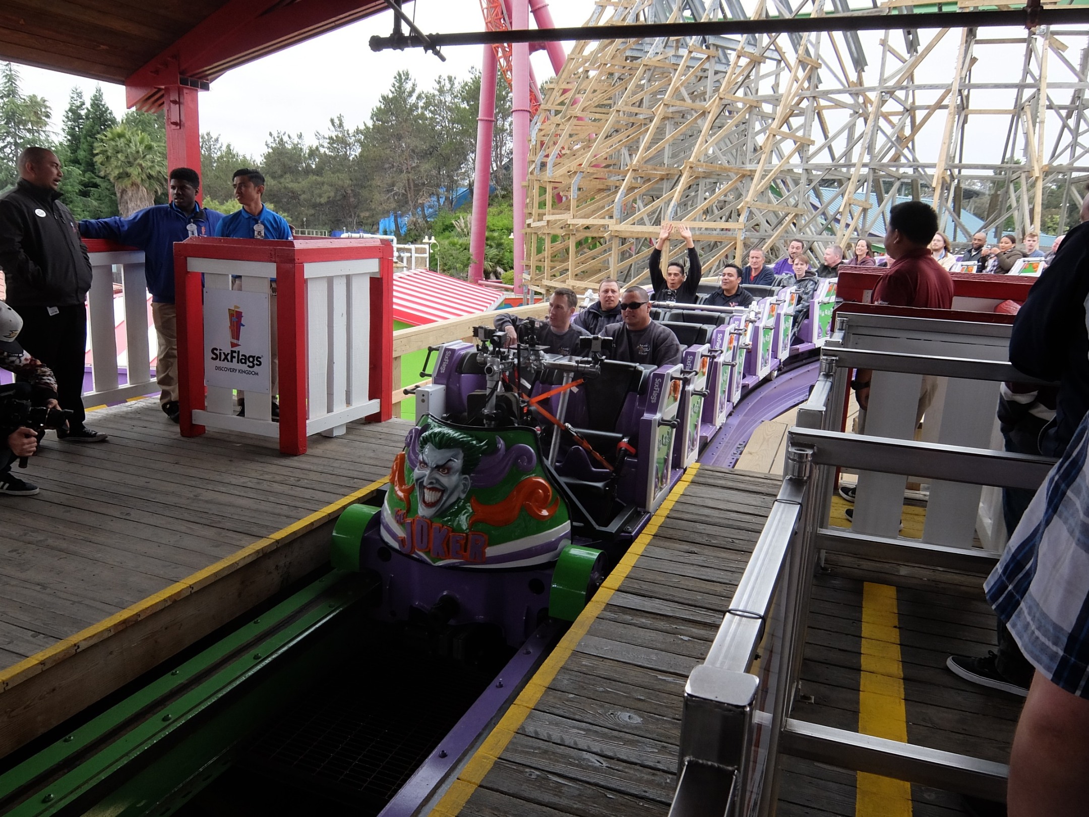 Six Flags building The Joker roller coaster – East Bay Times