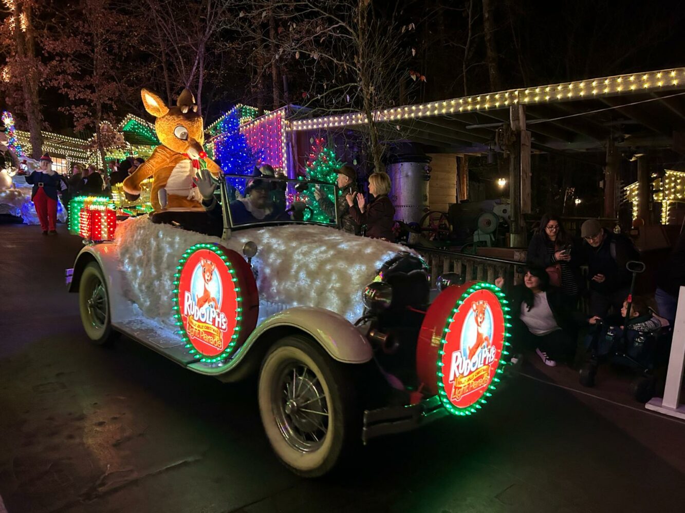 An Old Time Christmas 2023 at Silver Dollar City - Coaster101