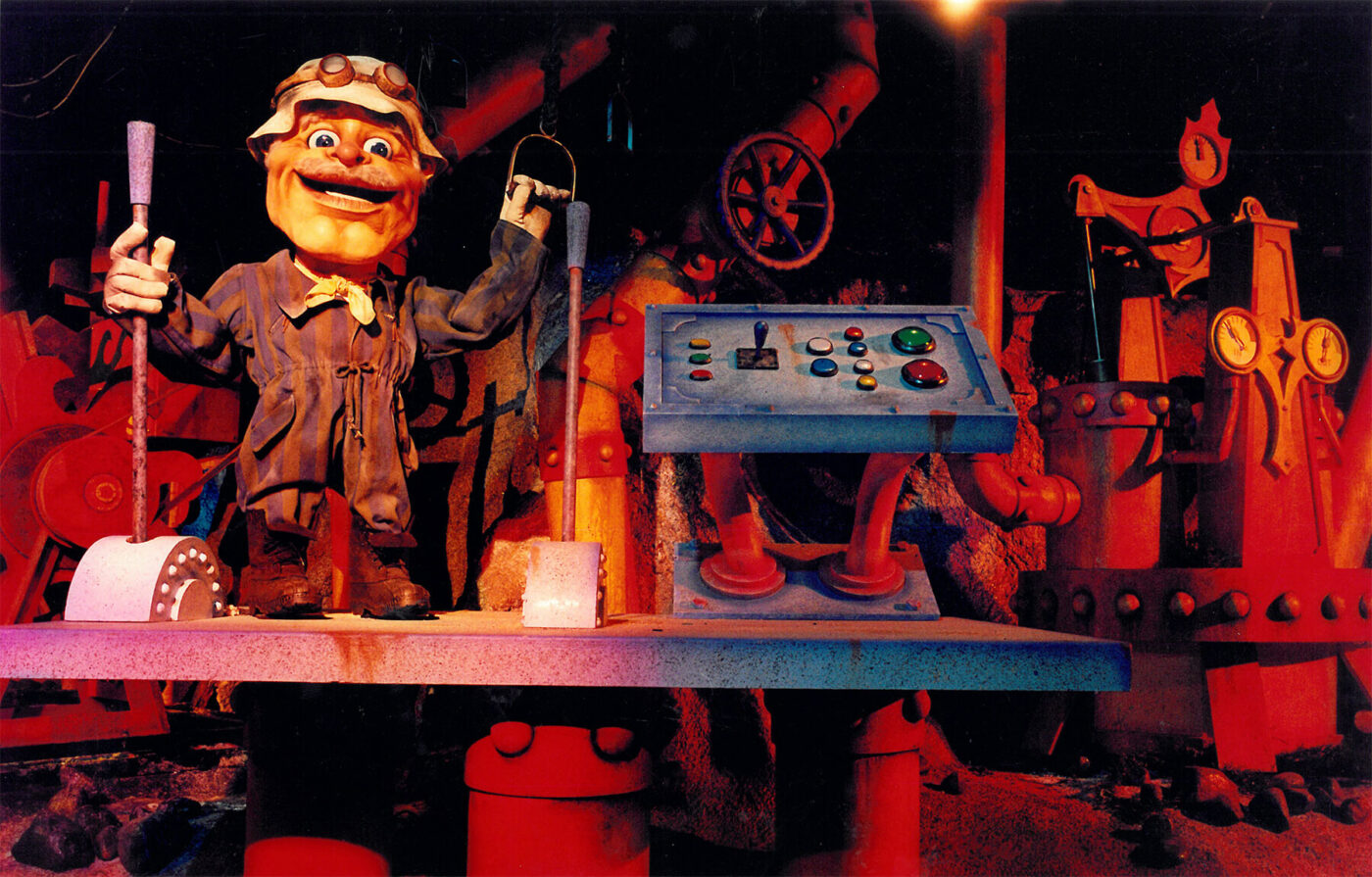 Ranking The Top 15 Slow Moving Water Dark Rides in the United States ...