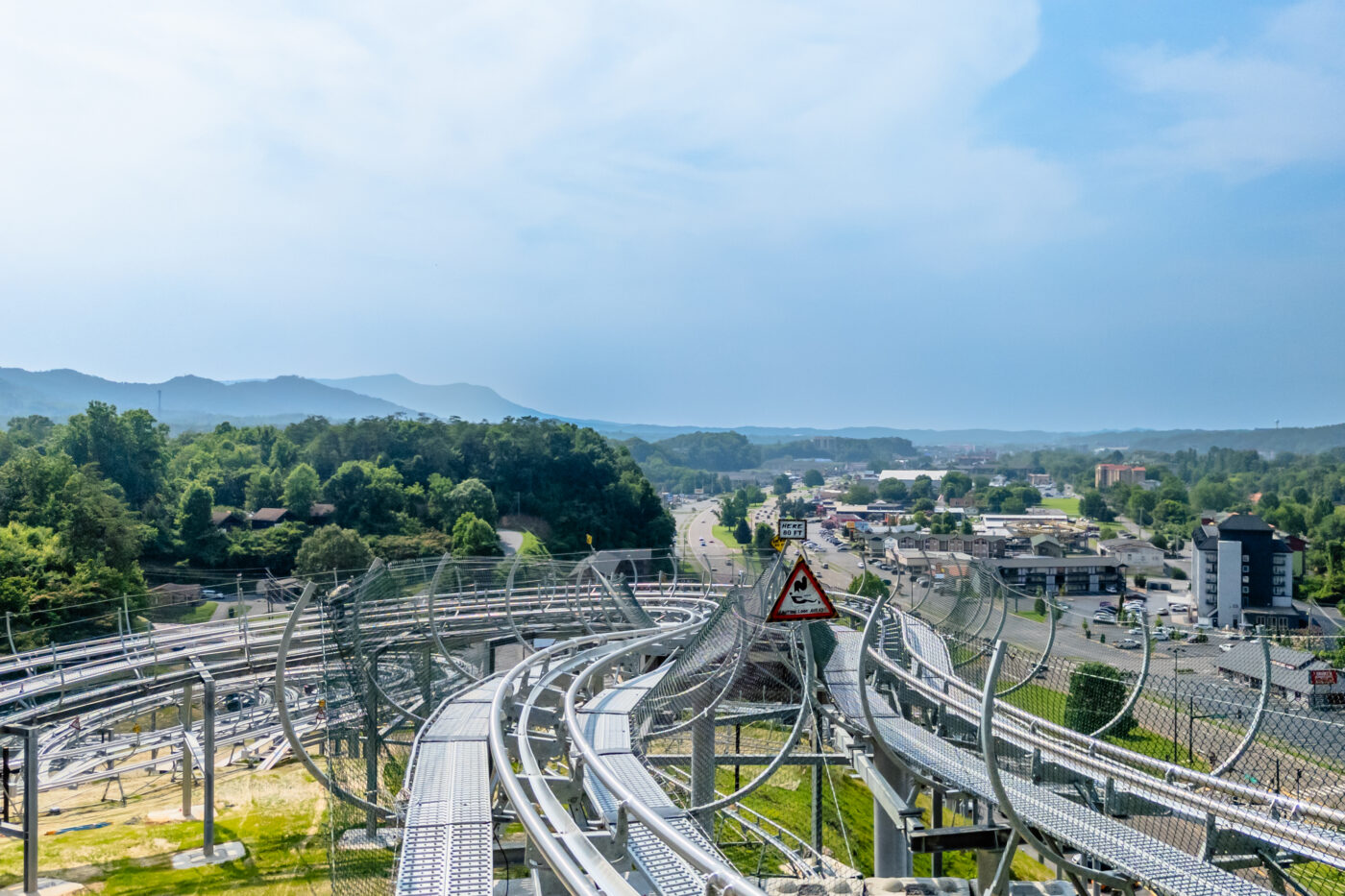 Pigeon Forge Racing Coaster Announces Grand Opening - Coaster101